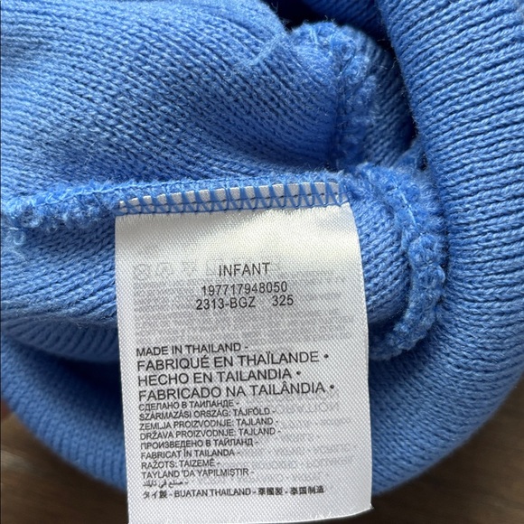 Nike Infant 2 pc. Knit cuffed beanie hat & mittens,embroidered Swoosh logo hat - Picture 5 of 6